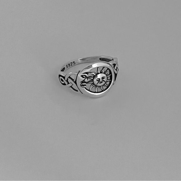 Sterling silver Celtic sun and moon ring, sun ring, moon ring, celtic ring - Picture 4 of 11